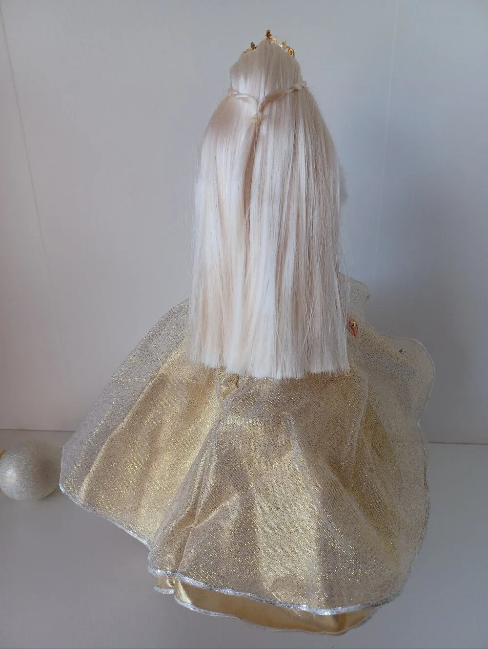 Celebration Barbie Special 2000 Edition Gold Dress With Stand And Ornament Toy
